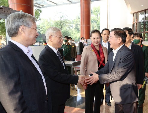 Tổng Bí thư, Chủ tịch nước Nguyễn Phú Trọng với các đại biểu dự Hội nghị _Ảnh: TTXVN