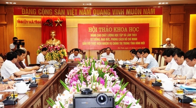Học tập tấm gương làm việc trách nhiệm, khoa học, đổi mới của Chủ tịch Hồ Chí Minh