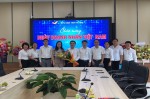 Thường trực Đảng ủy Khối chúc mừng các doanh nghiệp  nhân ngày Doanh nhân Việt Nam