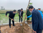 Phó Bí thư Thường trực Tỉnh ủy và Bí thư Đảng ủy Khối các cơ quan và doanh nghiệp tỉnh dự lễ phát động phong trào Tết trồng cây tại xã Mai Phụ, huyện Lộc Hà