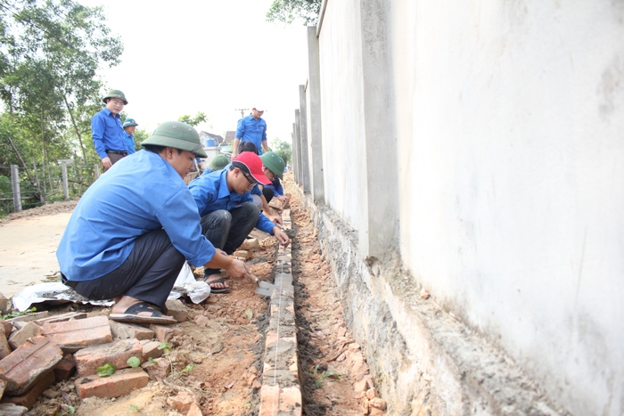 Đoàn Khối các cơ quan tỉnh tình nguyện thực hiện các tiêu chí xây dựng nông thôn mới